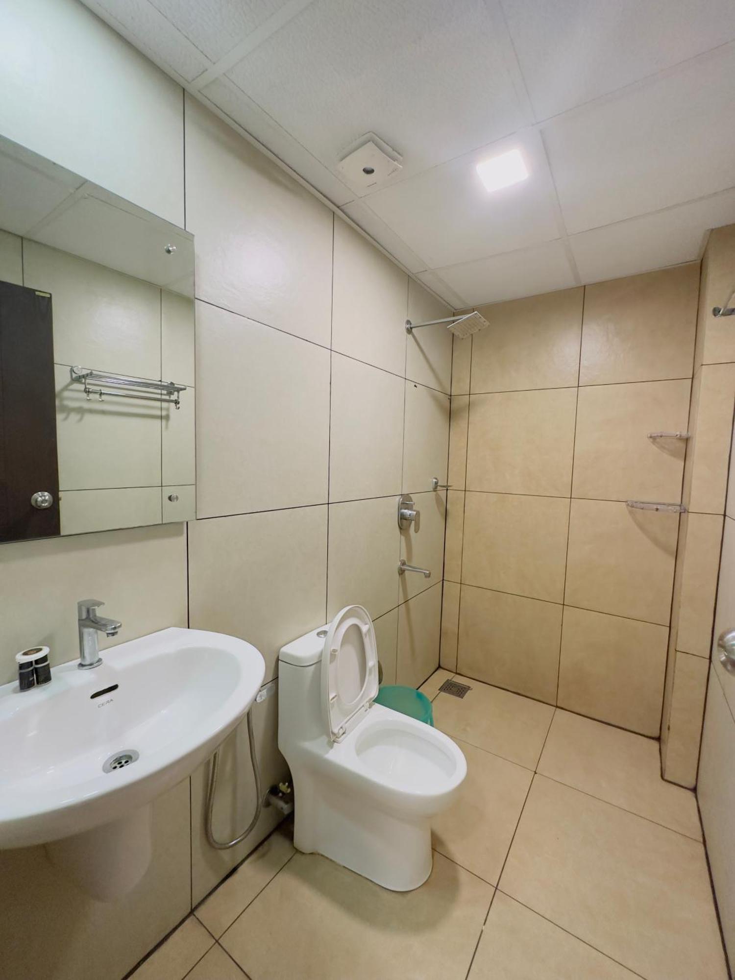 Hotel Lets Stay Kochi Εξωτερικό φωτογραφία