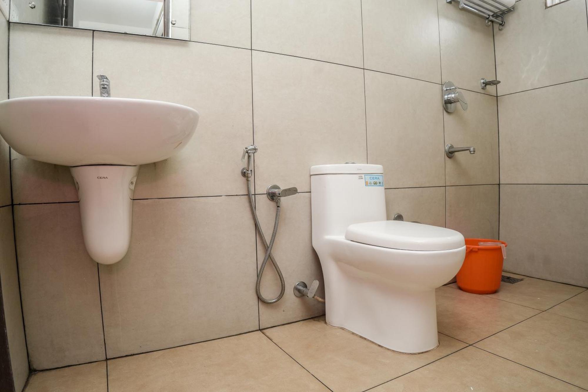 Hotel Lets Stay Kochi Εξωτερικό φωτογραφία