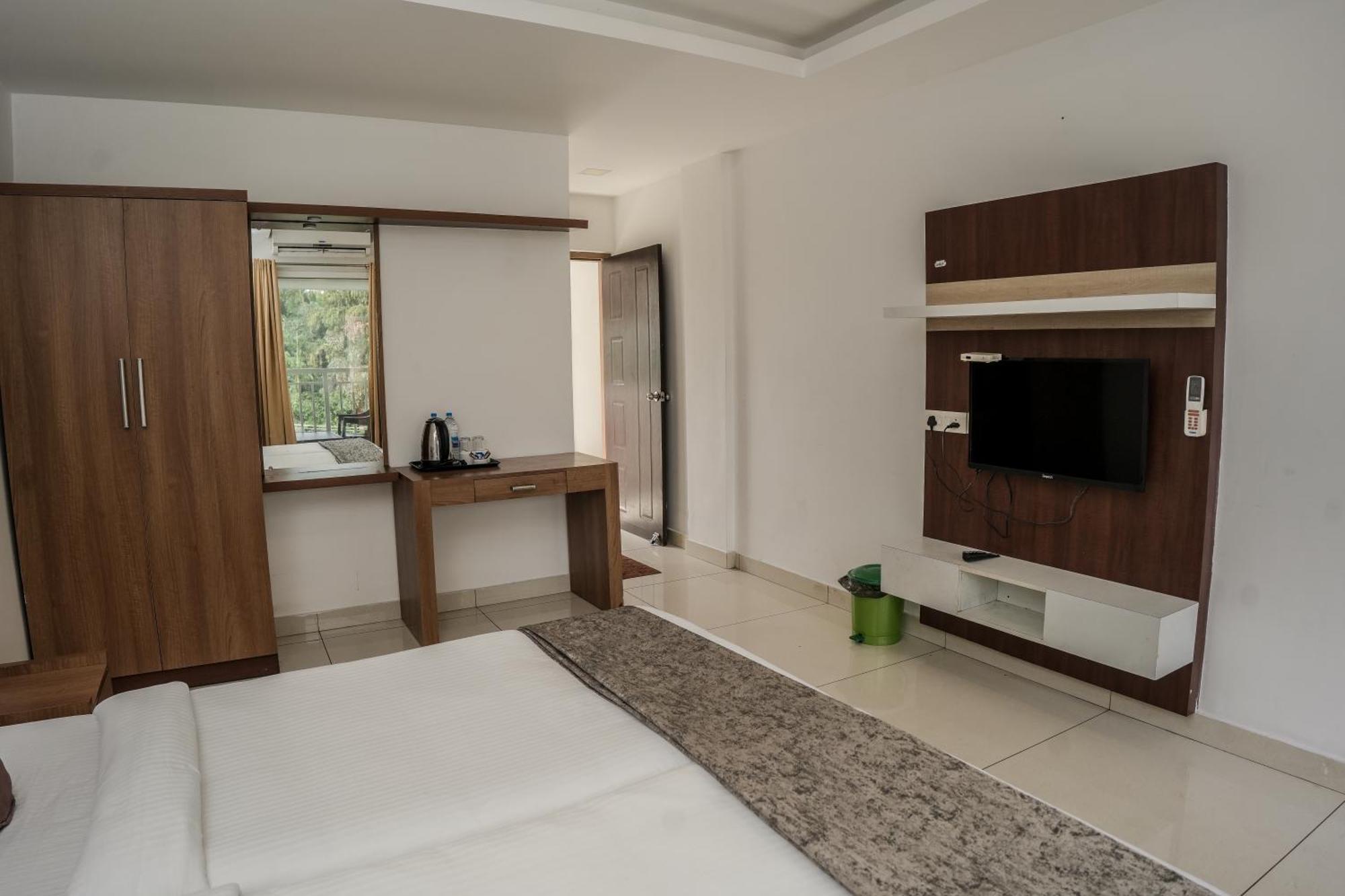 Hotel Lets Stay Kochi Εξωτερικό φωτογραφία