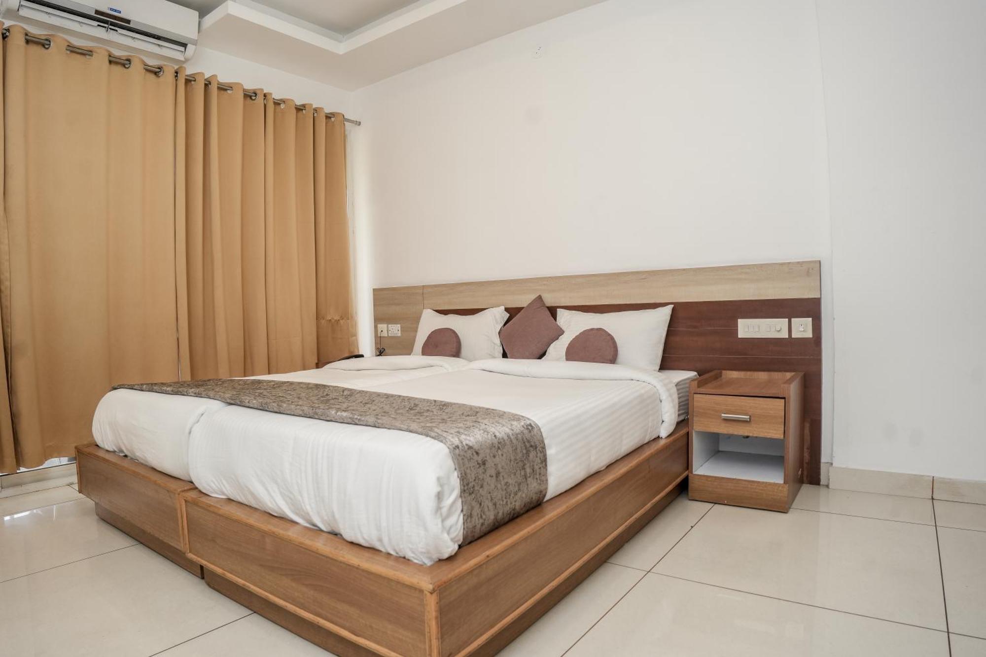 Hotel Lets Stay Kochi Εξωτερικό φωτογραφία