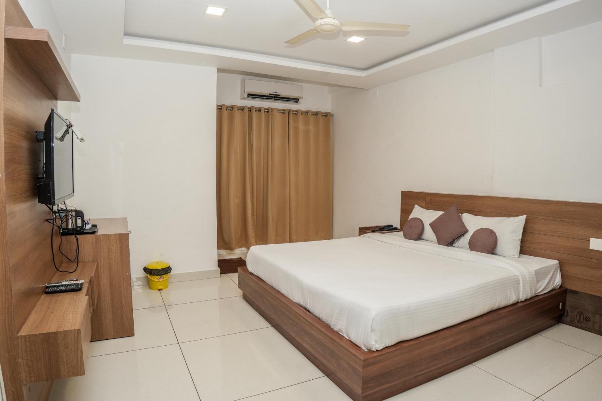 Hotel Lets Stay Kochi Εξωτερικό φωτογραφία