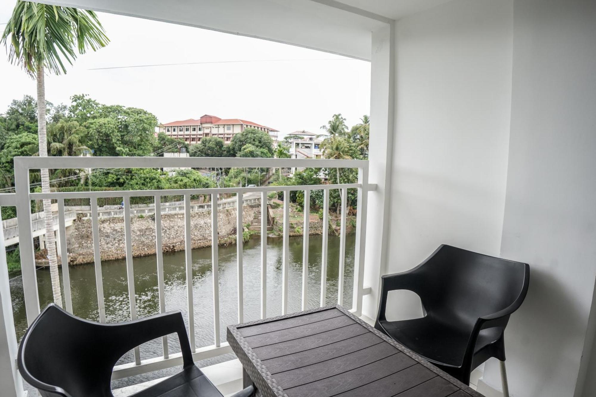 Hotel Lets Stay Kochi Εξωτερικό φωτογραφία