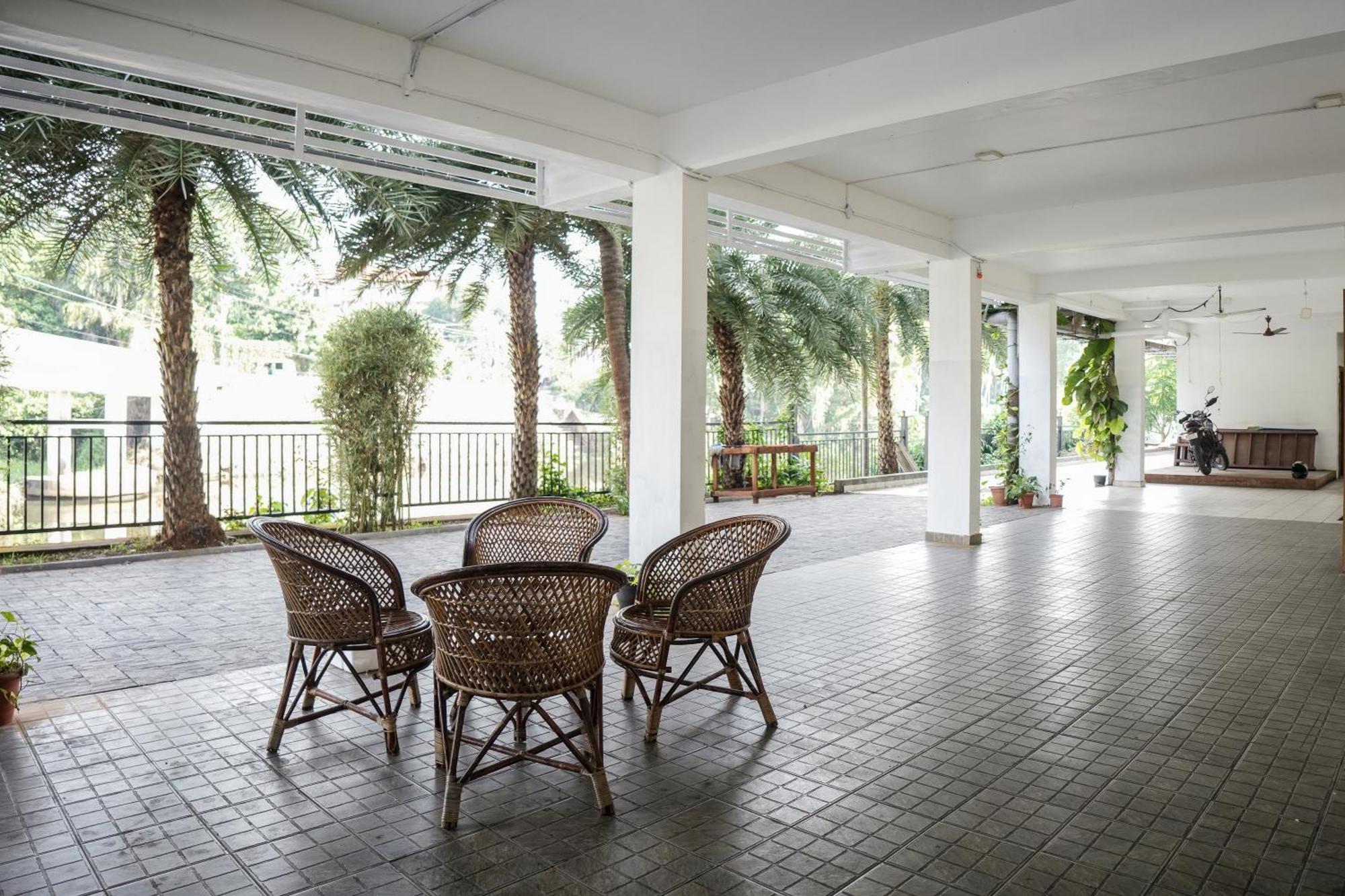 Hotel Lets Stay Kochi Εξωτερικό φωτογραφία