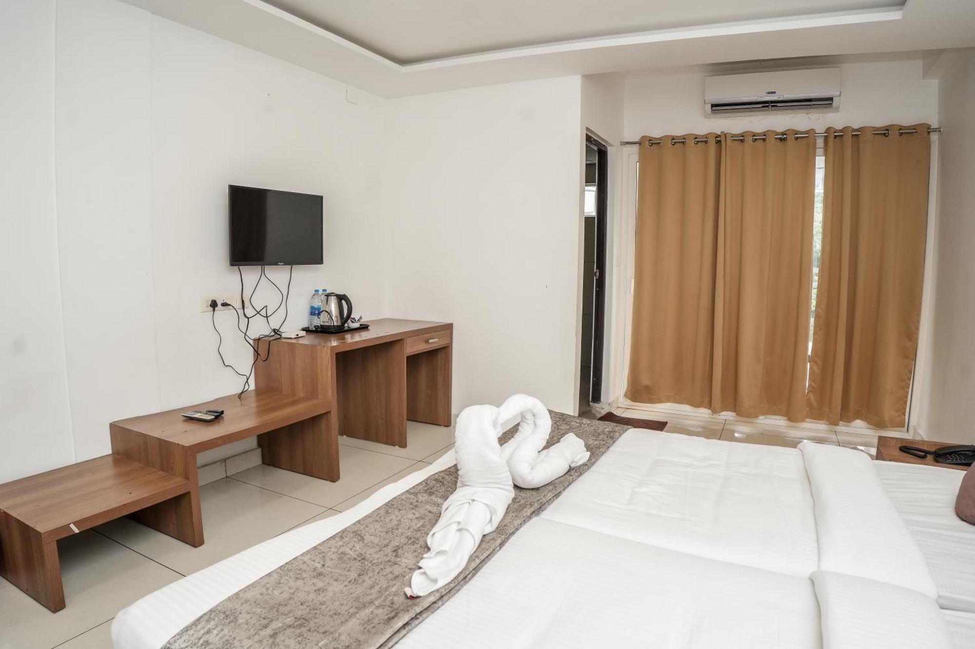 Hotel Lets Stay Kochi Εξωτερικό φωτογραφία