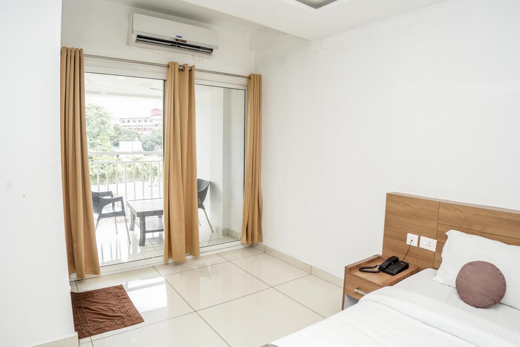 Hotel Lets Stay Kochi Εξωτερικό φωτογραφία