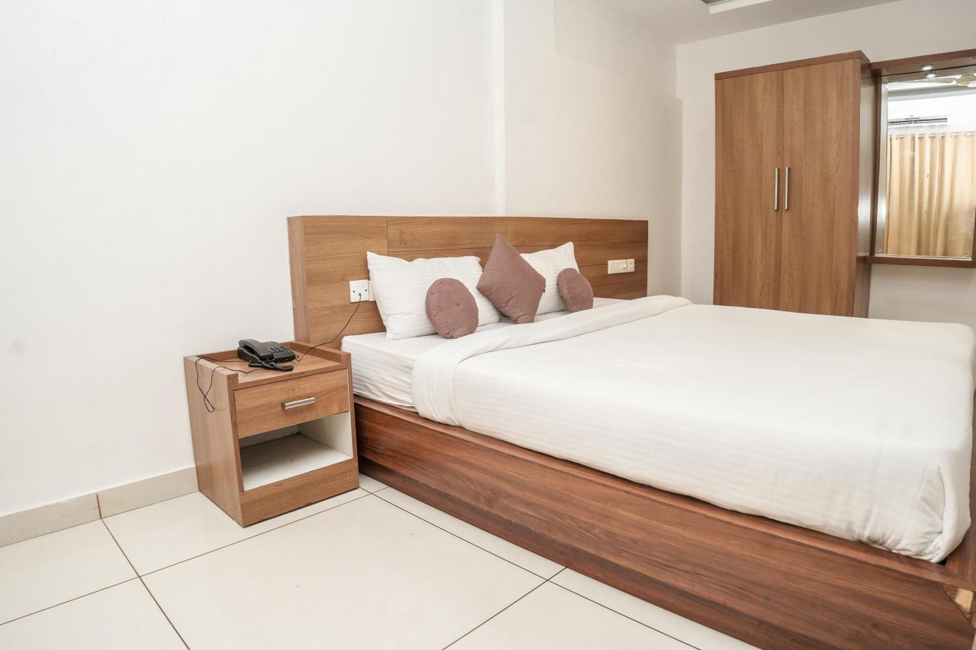 Hotel Lets Stay Kochi Εξωτερικό φωτογραφία