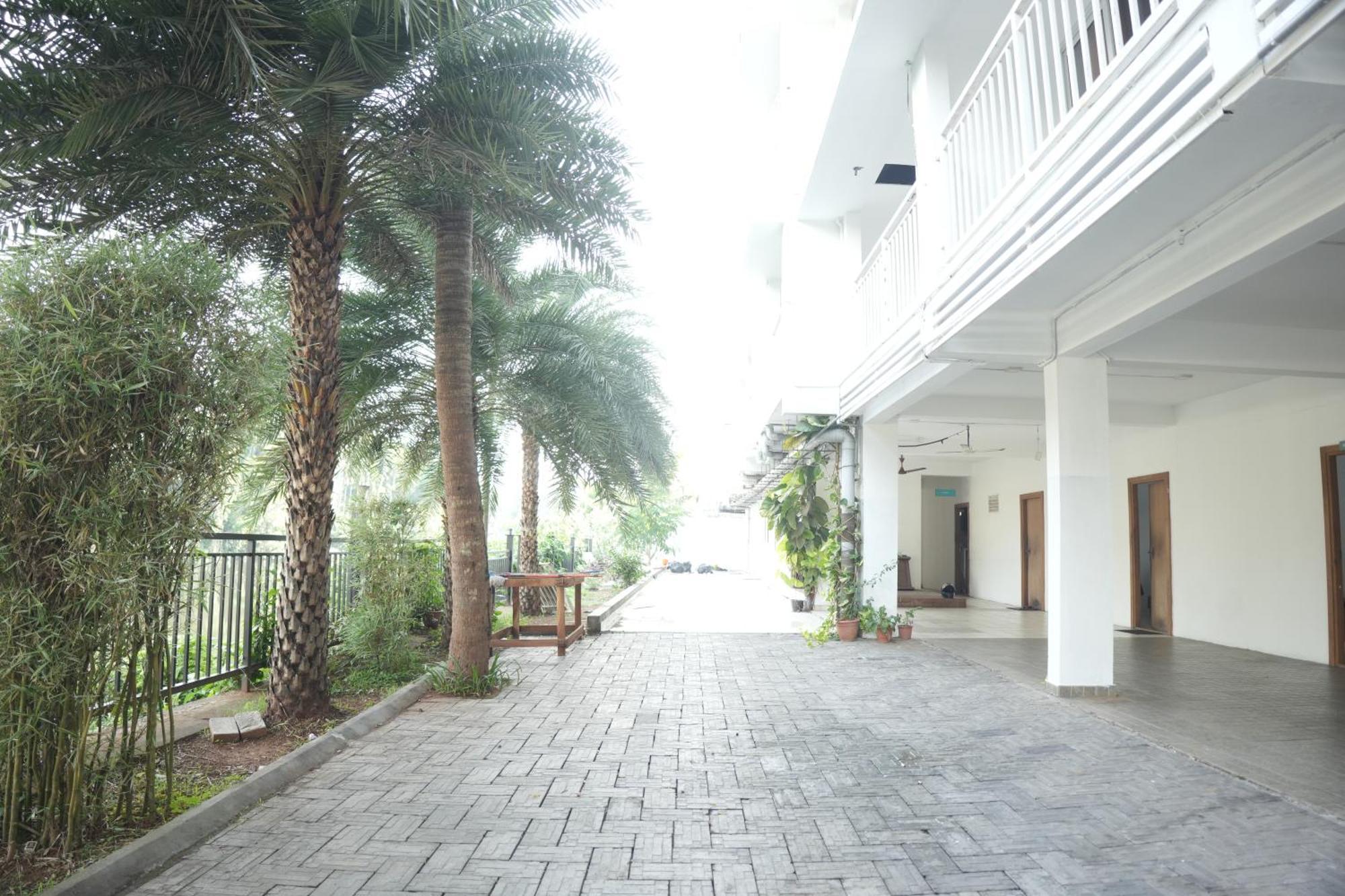 Hotel Lets Stay Kochi Εξωτερικό φωτογραφία